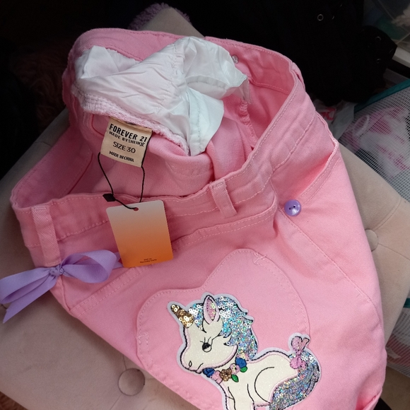 Heart butt-pocket unicorn w/pearl accents custom OOAK Rage shorts! Kawaii SOLD - Picture 5 of 7